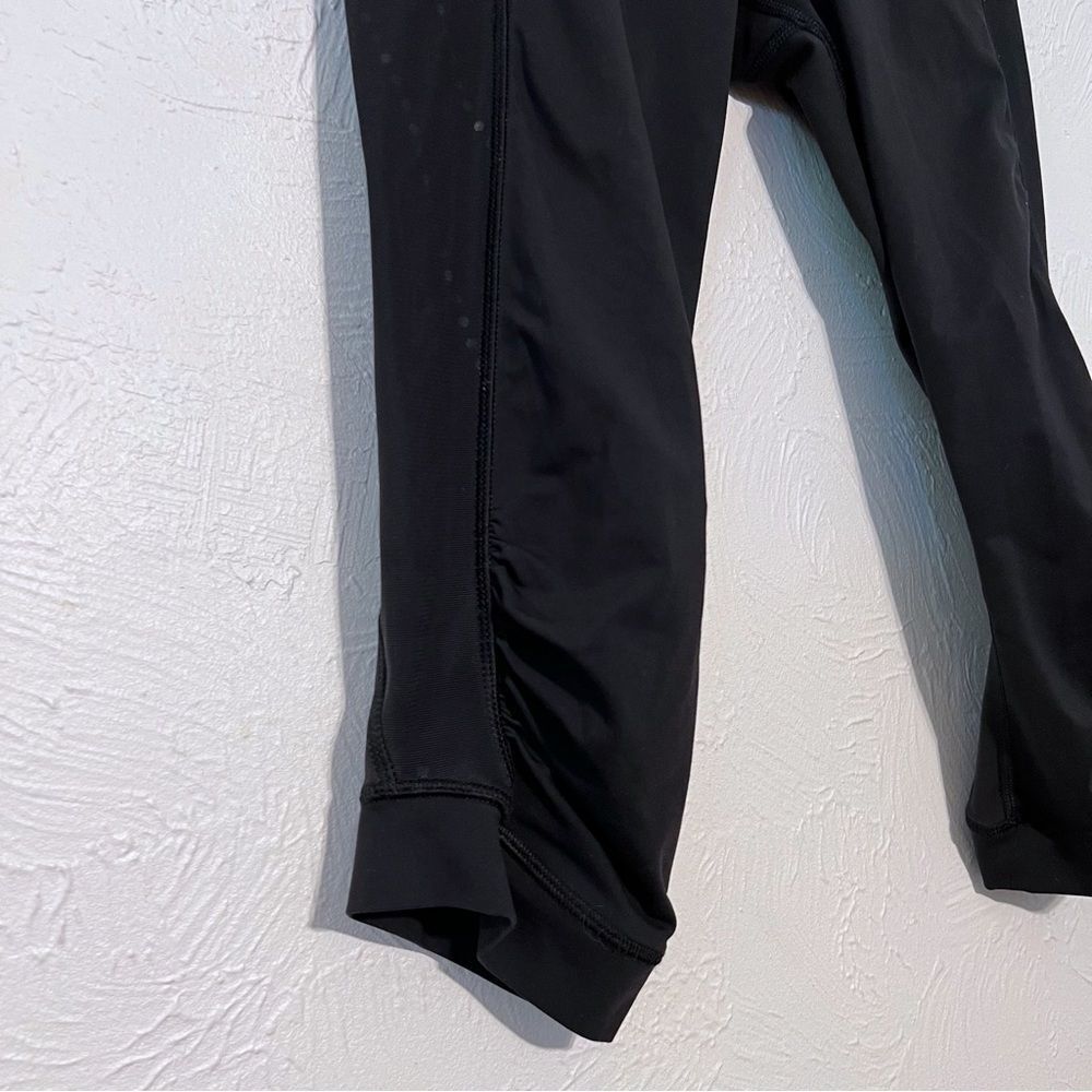 Lululemon Womens Black Mesh Capri Crop Leggings 6 - Picture 4 of 9